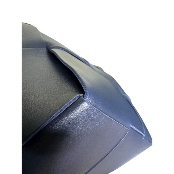 Bottega Veneta Small Arco Intrecciato Leather Tote in Cruise - Picture 8 of 16